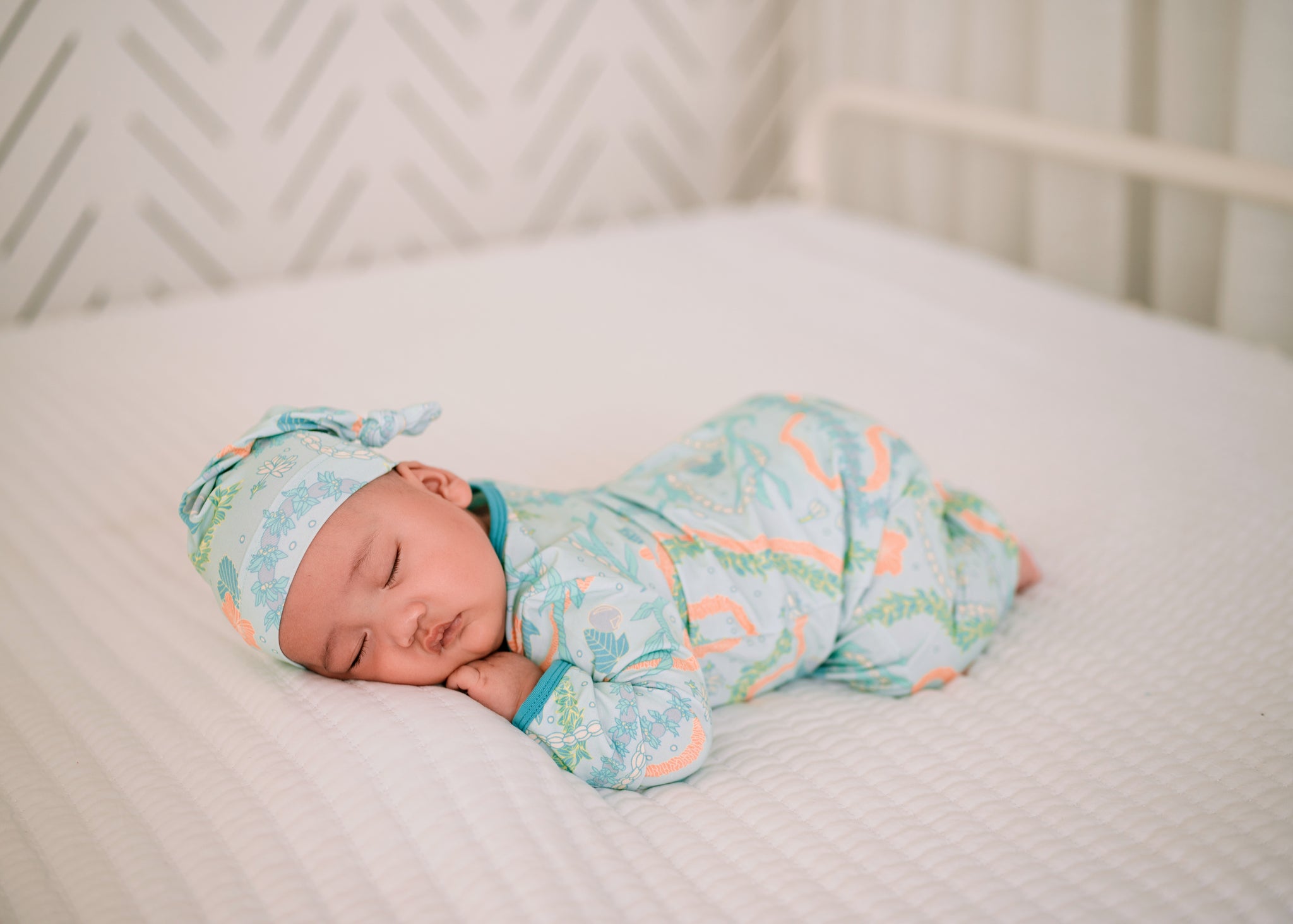 Lei Stand Baby Bamboo Layette Gown 0-3mos