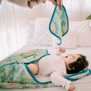 Lei Stand Hooded Towel and Wash Cloth Set