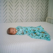 We Go Holoholo Hawaiian Aloha Theme Bamboo Cotton blend Blanket